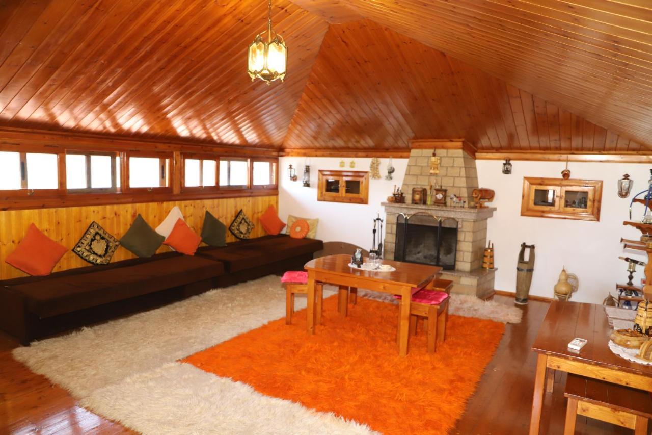 Raisa Guesthouse 12 Berat Bagian luar foto